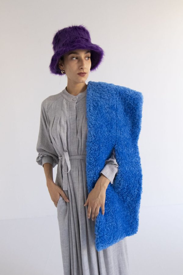 OOF wear faux-sheepskin blue scarf