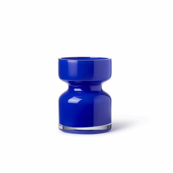 Abhika Vase Yuri Cup