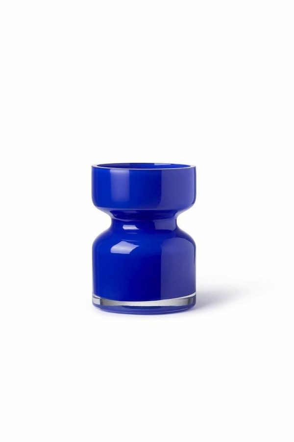 Abhika Vase Yuri Cup