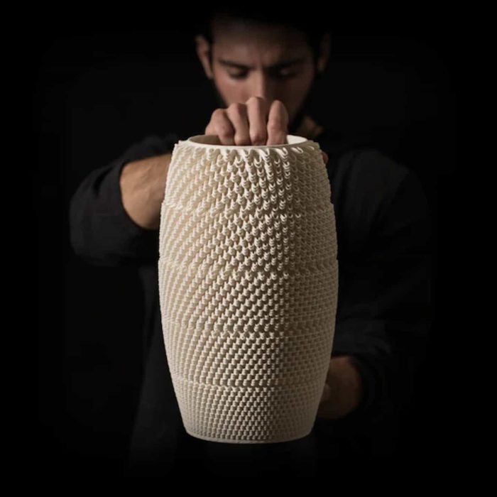 binary ceramics dash vase w 22 x l 22 x h 351