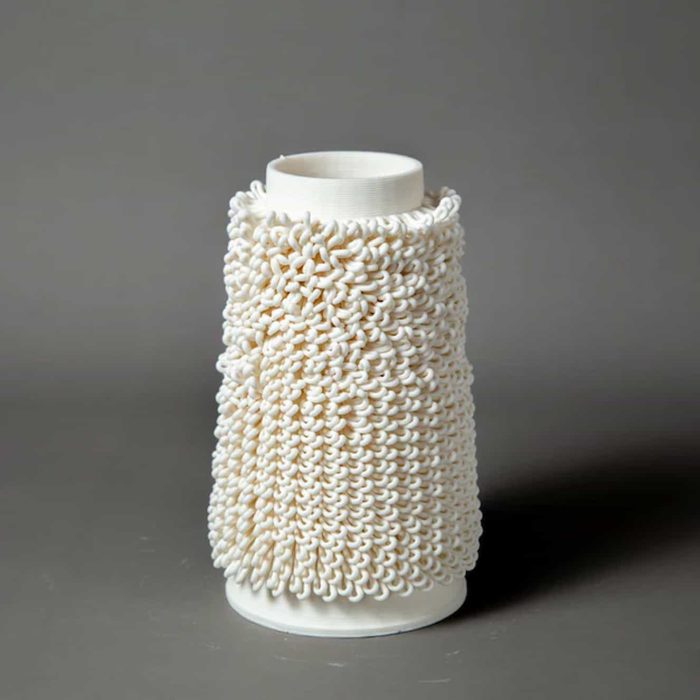 binary ceramis tornado vase w 16 x l 20 x h 421