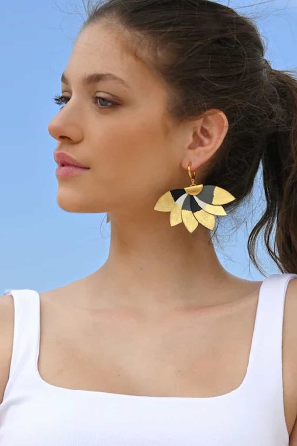 Leather Trinkets Plumeria Tricolore Black Earrings