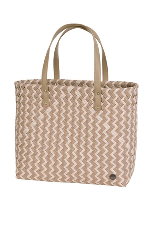 Handed by Faye Champagne Pattern