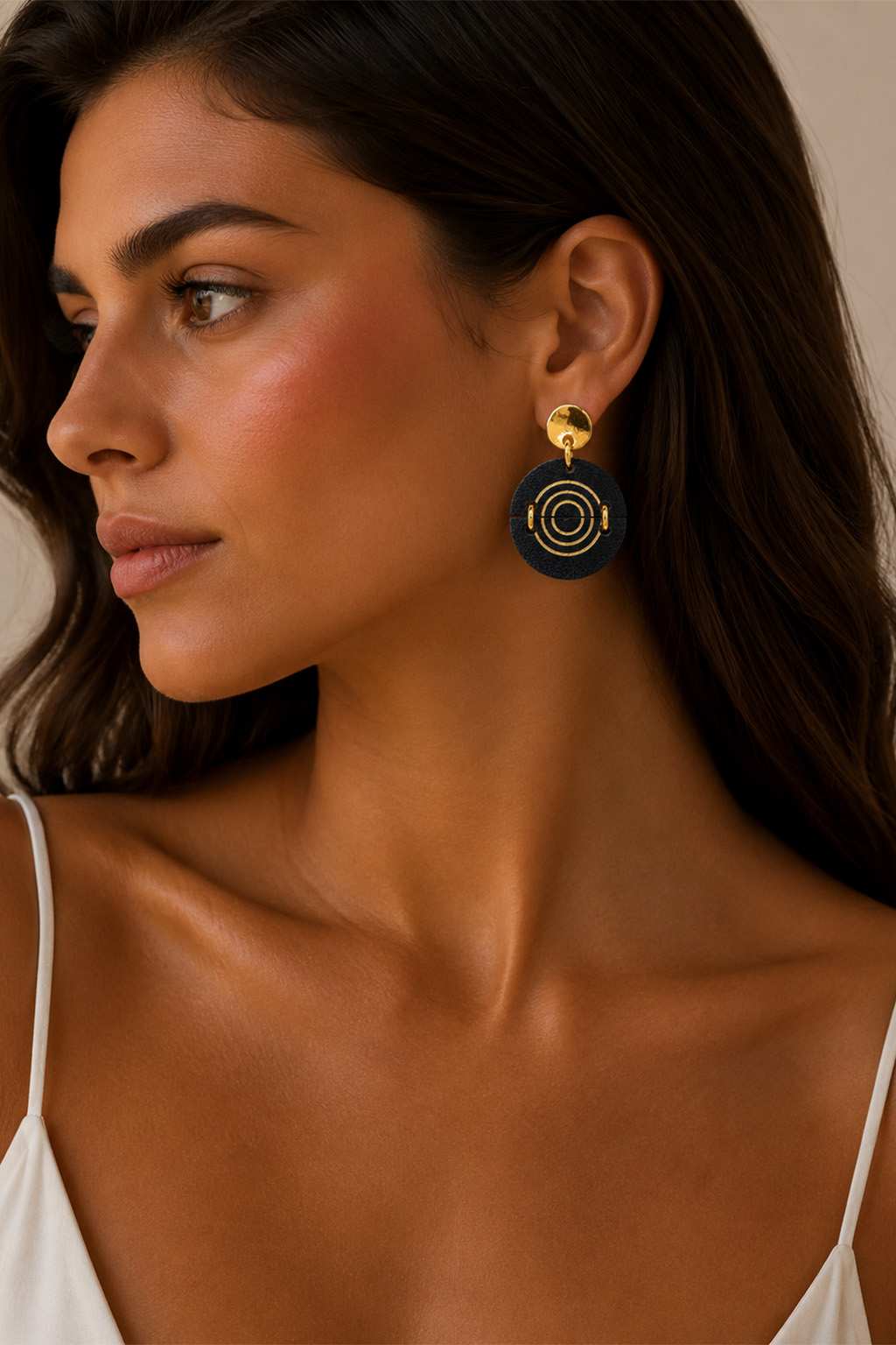 Leather Trinkets Earrings Target Half Earrings Black - Image 2