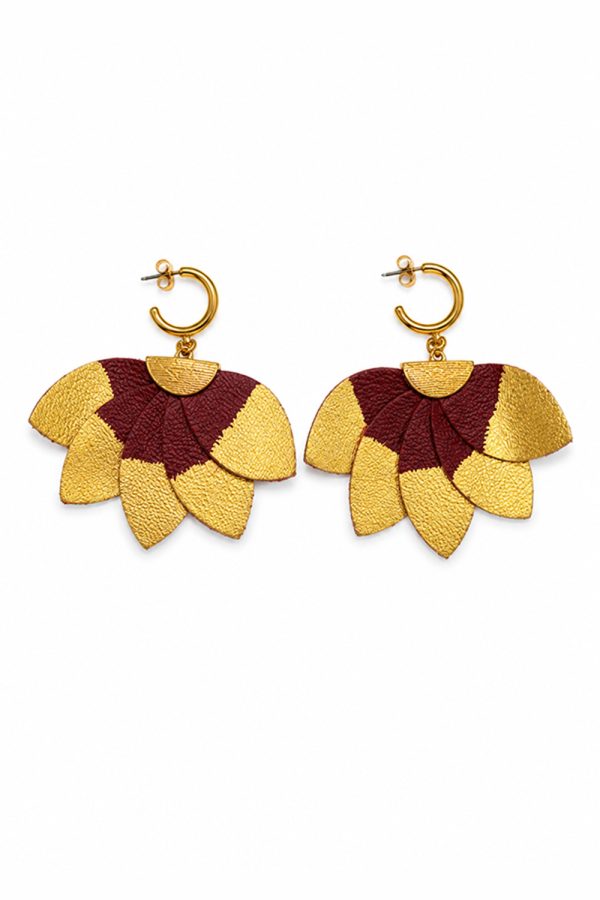 Leather Trinkets Plumeria Earrings Brown