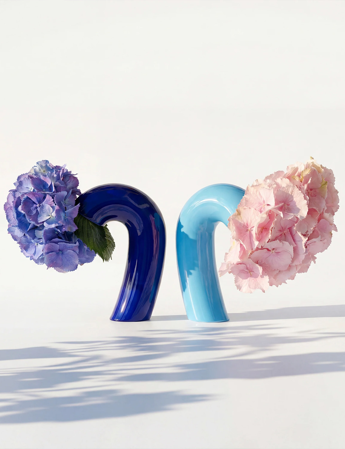 HOUBI Vita Vase in Cobalt Blue - Image 3