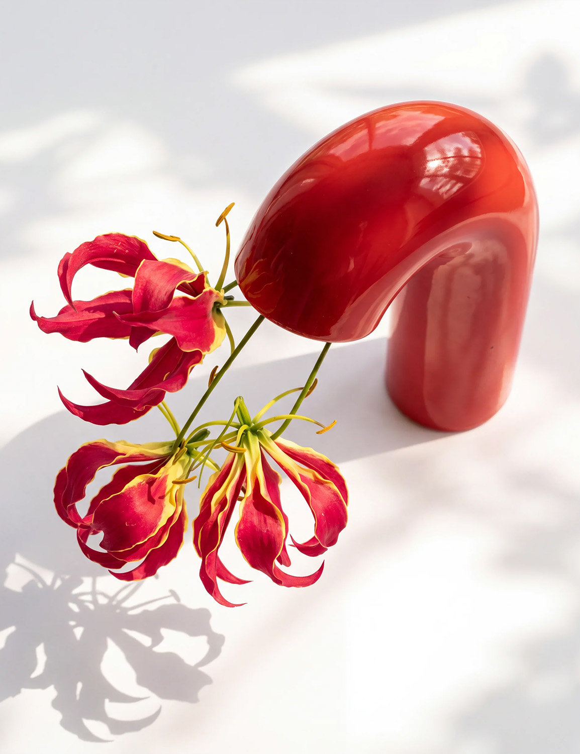 HOUBI Vita Vase in Poppy Red - Image 4